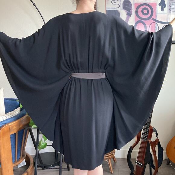 Fendi 100% silk Angel sleeve Batwing dress - Picture 3 of 14